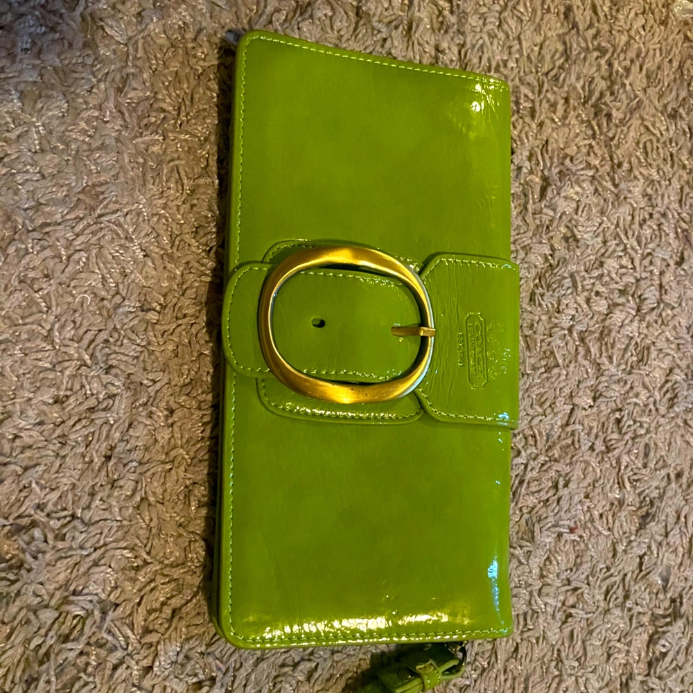 Coach wristlet (never worn) great condition